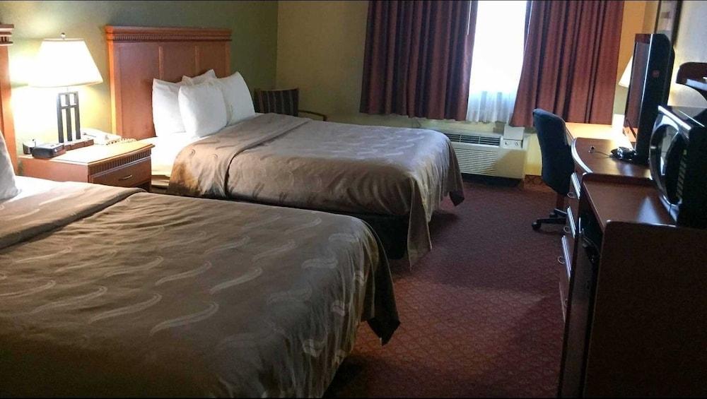 South Hutchinson Rodeway Inn מראה חיצוני תמונה