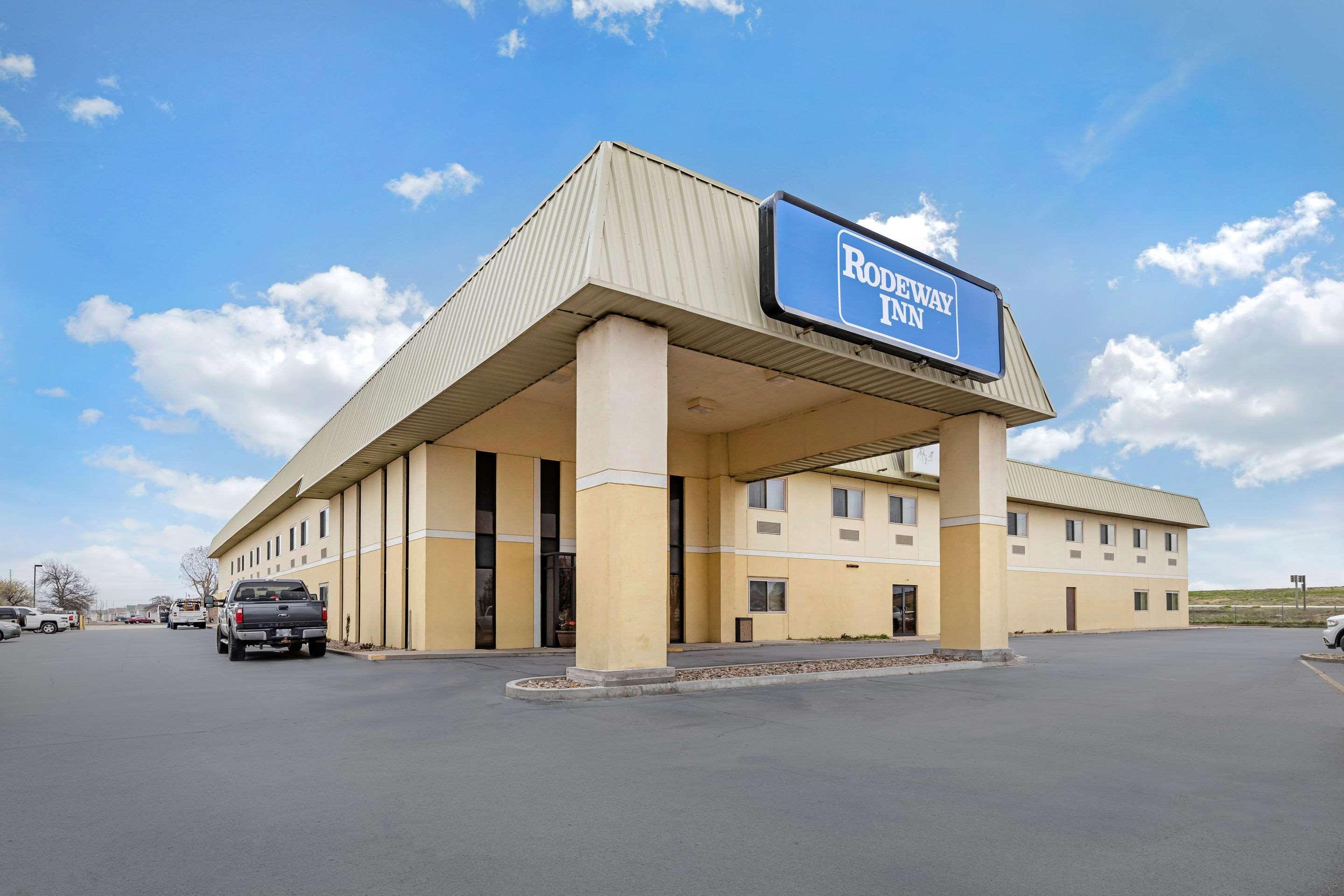 South Hutchinson Rodeway Inn מראה חיצוני תמונה