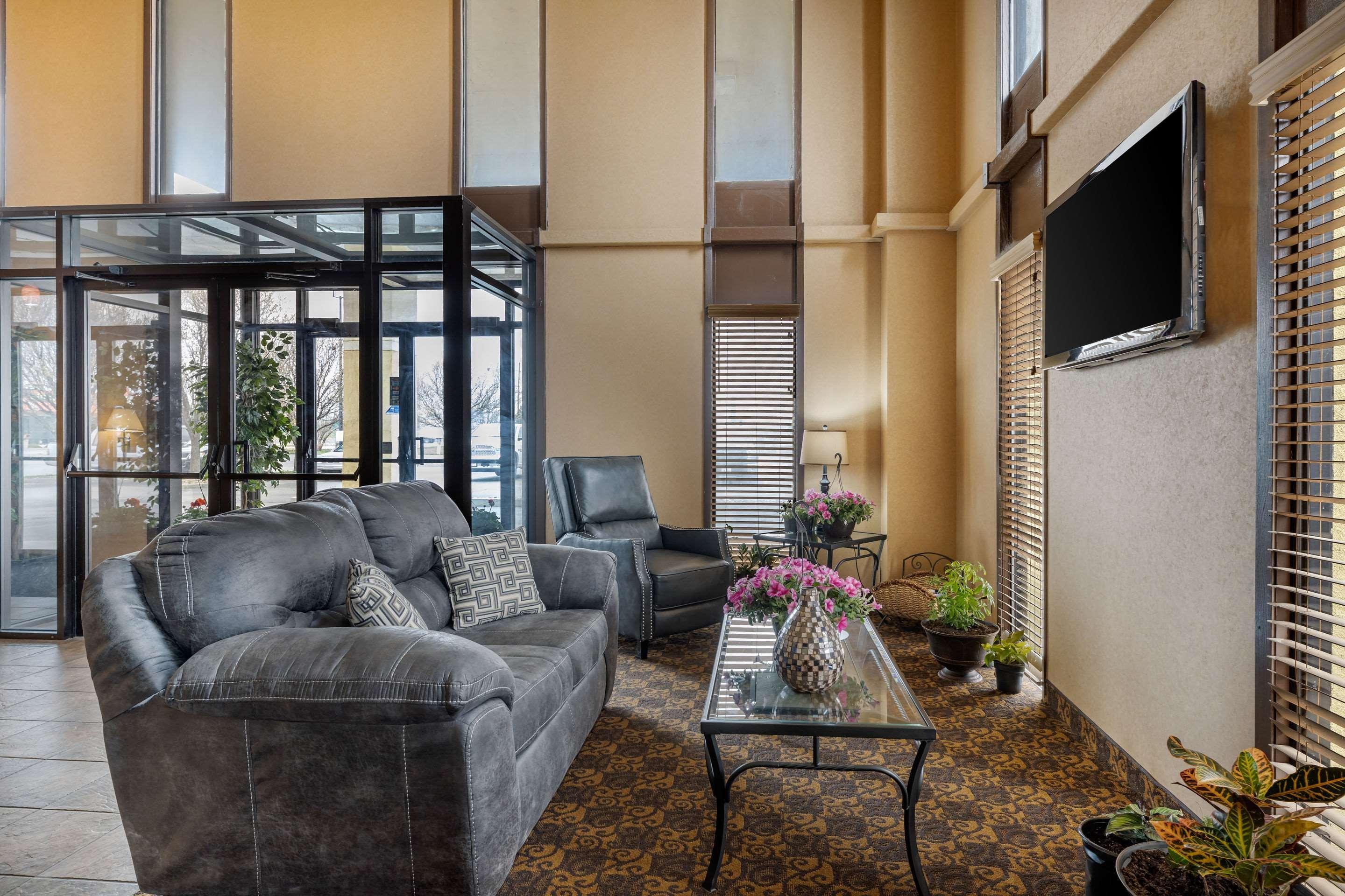 South Hutchinson Rodeway Inn מראה חיצוני תמונה
