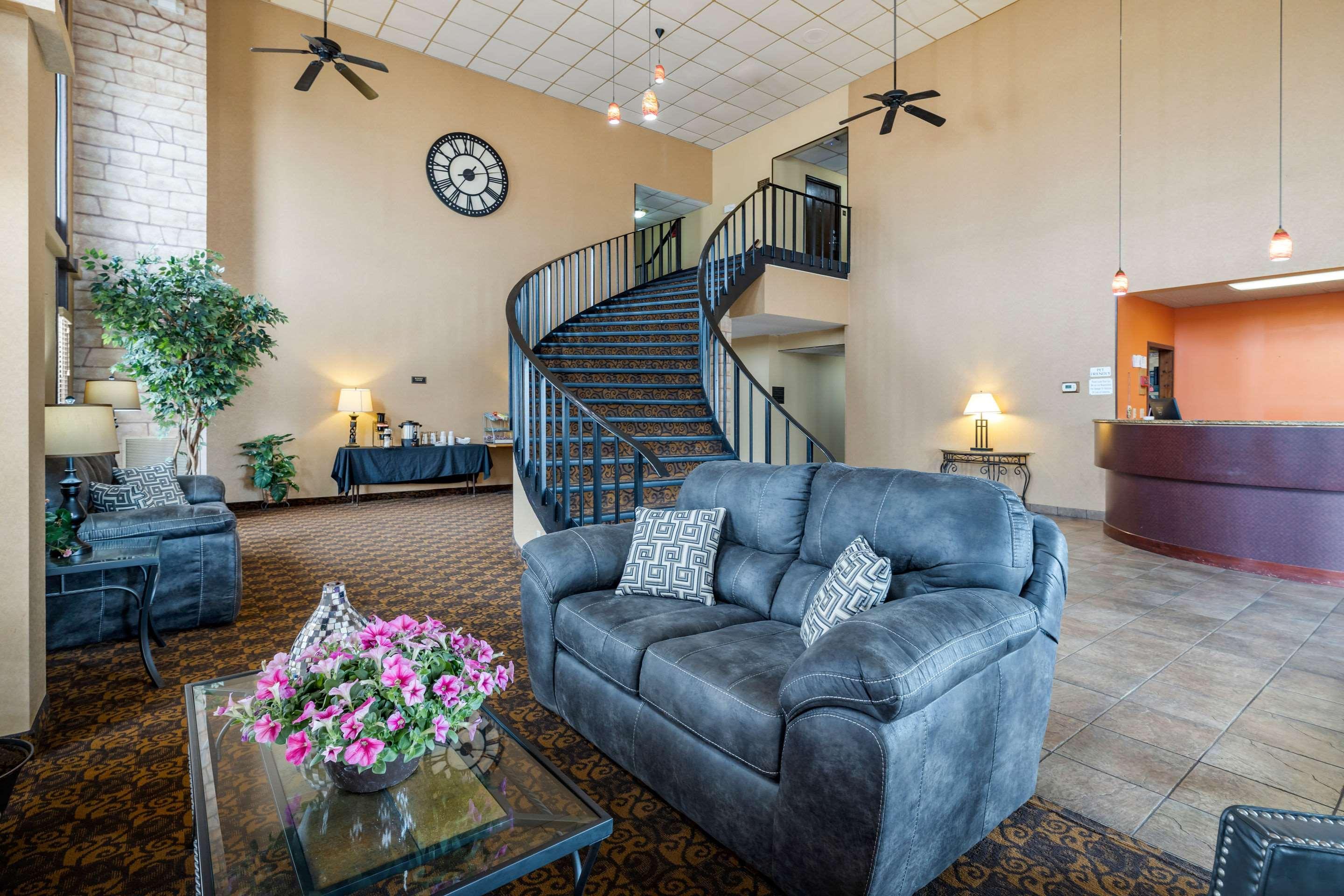 South Hutchinson Rodeway Inn מראה חיצוני תמונה