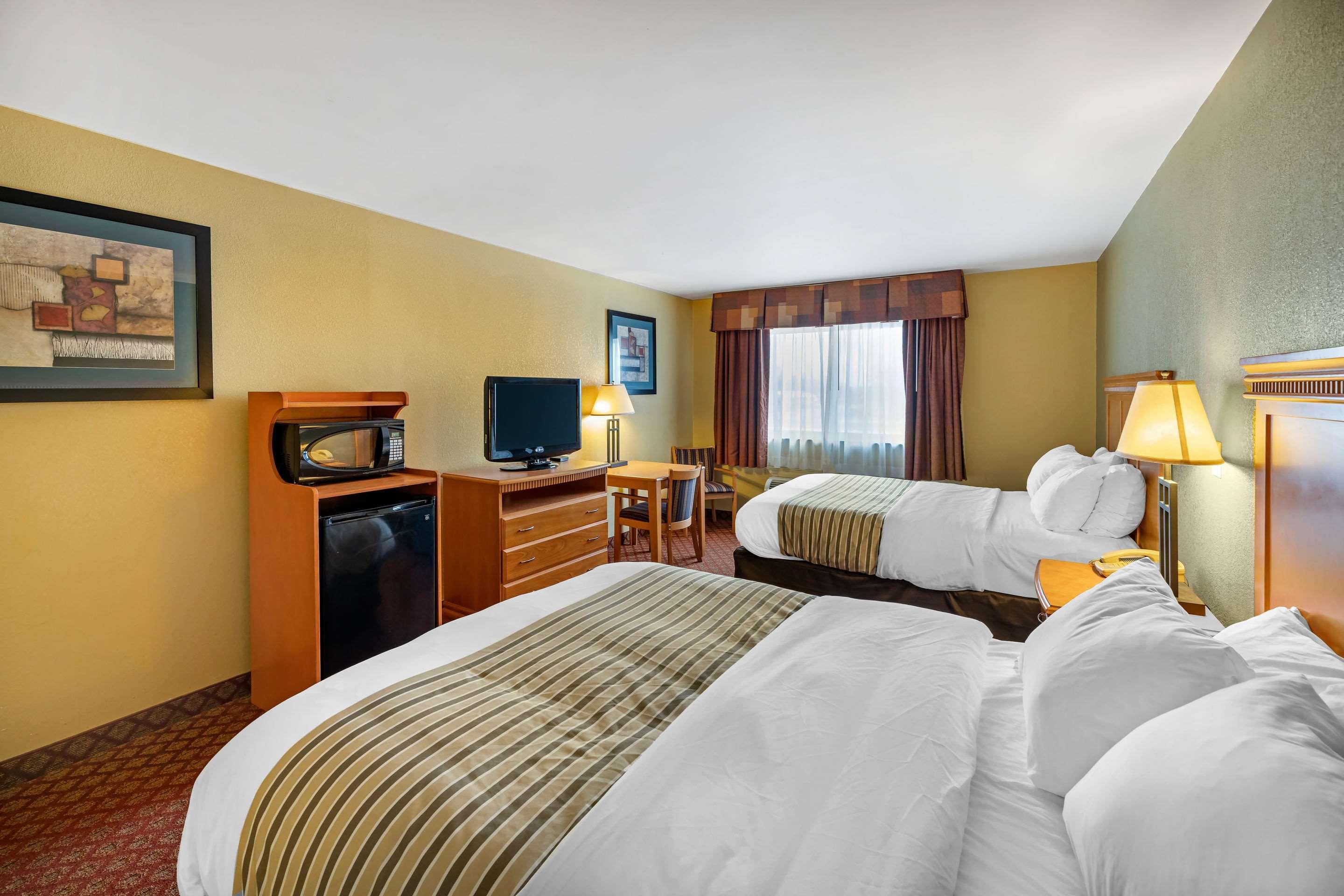 South Hutchinson Rodeway Inn מראה חיצוני תמונה