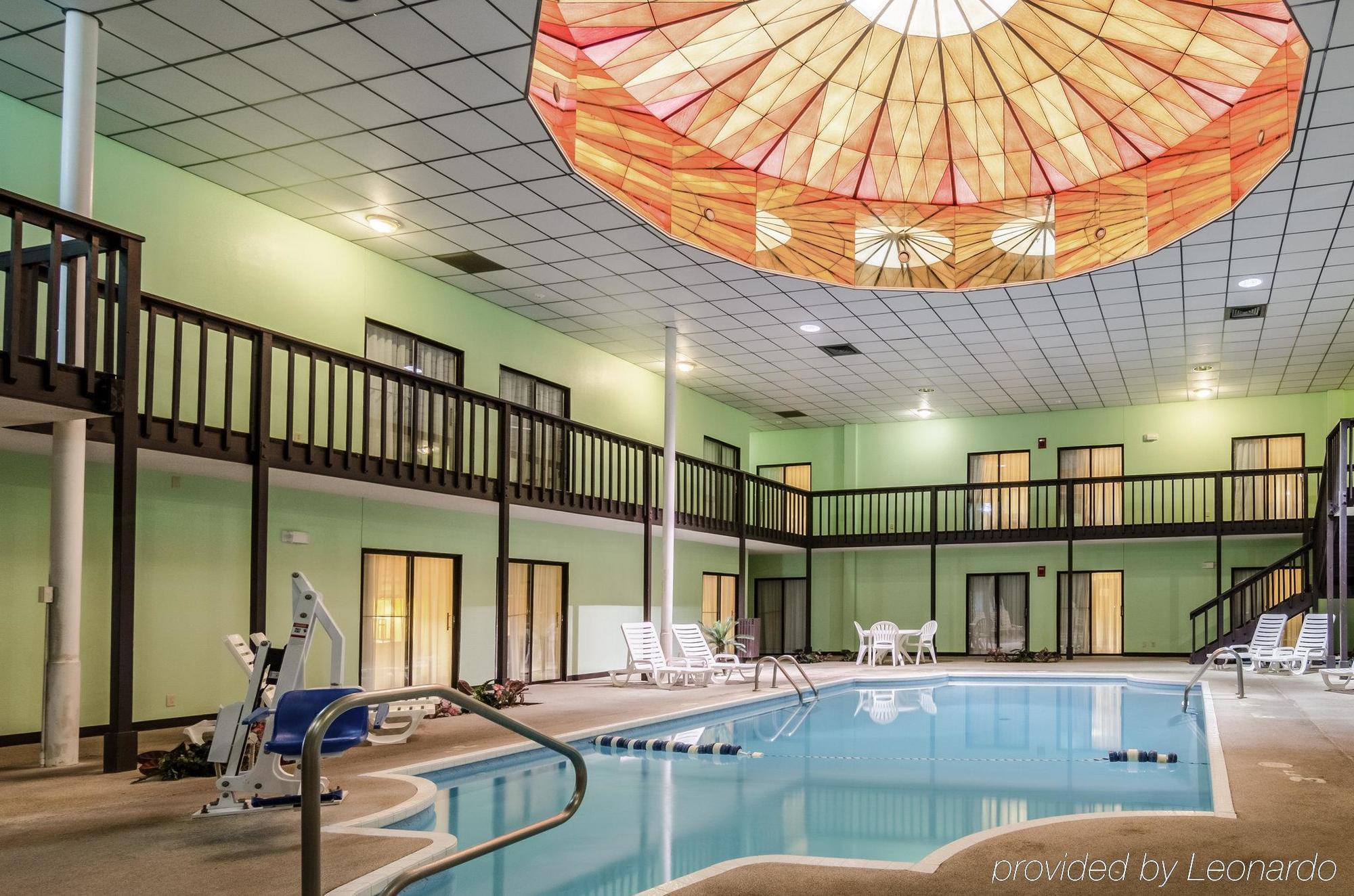 South Hutchinson Rodeway Inn מראה חיצוני תמונה